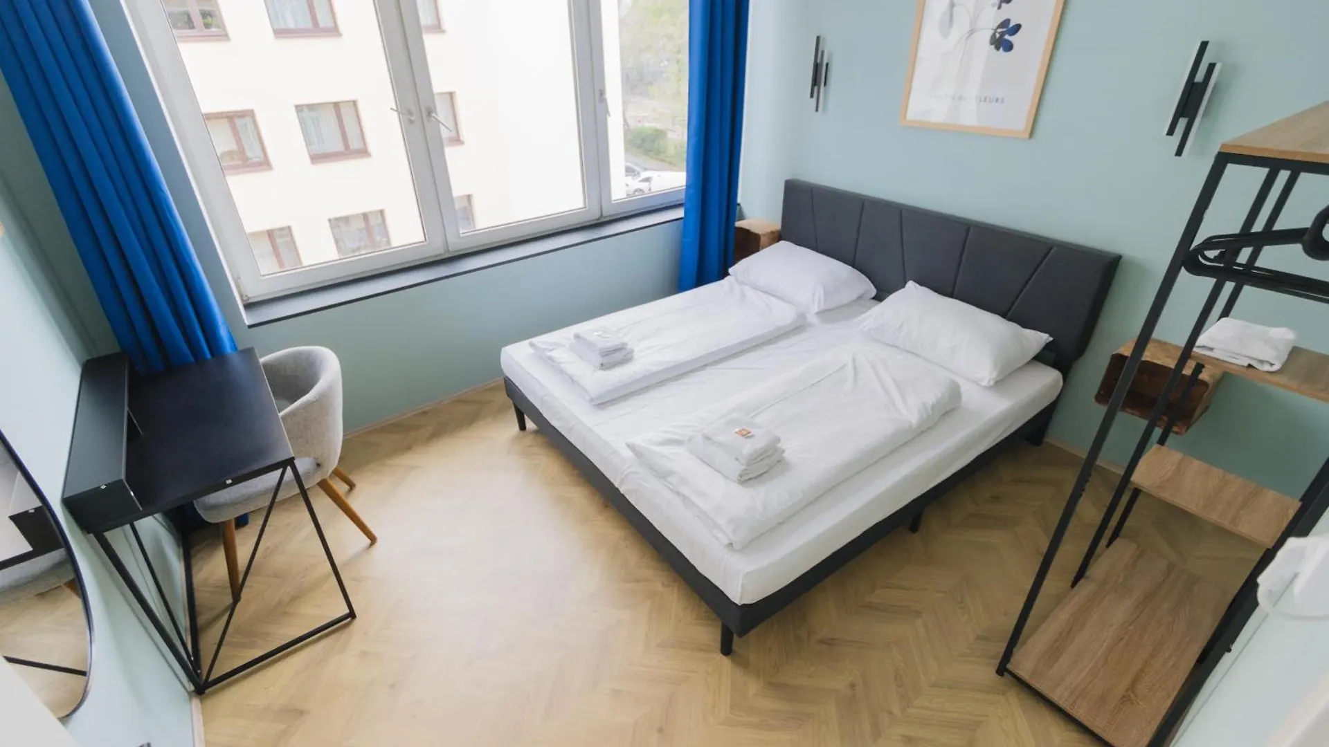 Angeli Room Oasis Вена 0*,