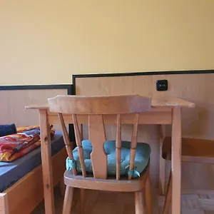 Affordable Rooms, 10-min To Lugner Wiedeń